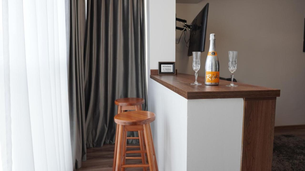 Luxury 1Br Studio Near Hanul Drumetului ブカレスト エクステリア 写真
